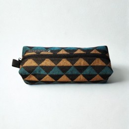 La Trousse Motif Triangle
