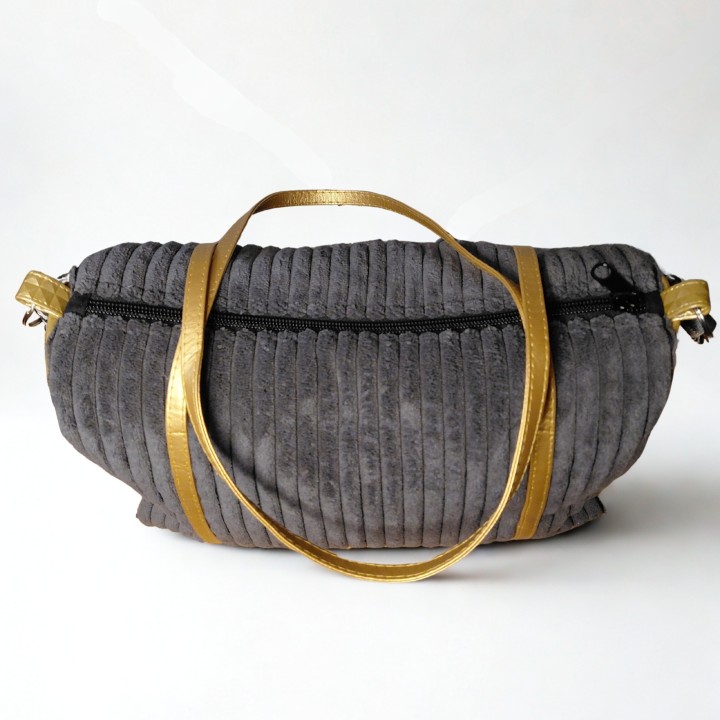 Le Velours Gris et Doré